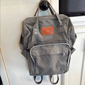 NWOT Keababies Gray Canvas Backpack with Leather Patch for babies / or all